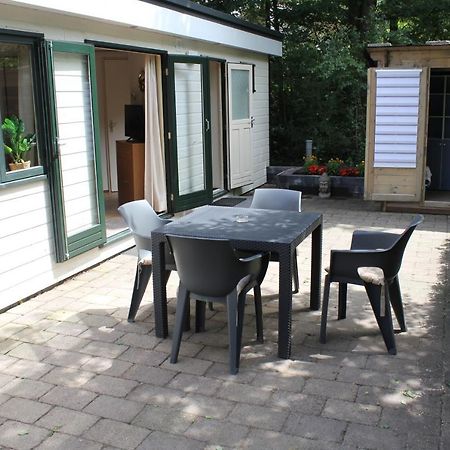 הוילה Sfeervolle Chalet Met Terras, H14 De Veldkamp, Epe, Voor 4 Personen מראה חיצוני תמונה